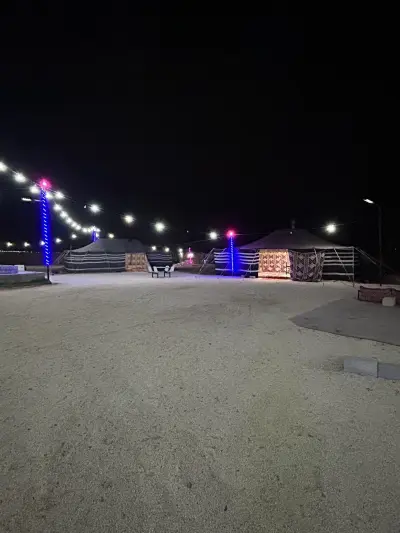 مخيم الشانزلزيه