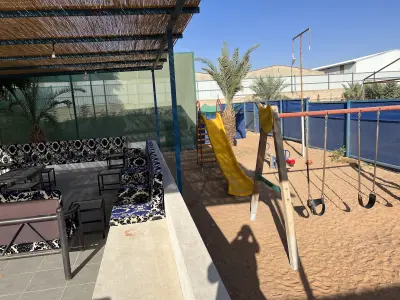 مزرعة الحمراء