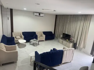 منتجع وشاليه لارا