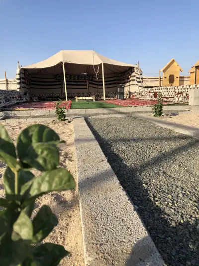مخيمات الرمال الذهبيه