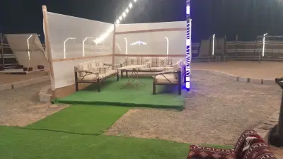 صورة ٢، مخيم وايت روز