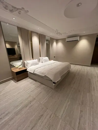 صورة ٢، منتجع و مربط رمز