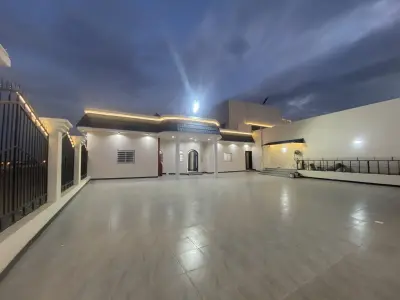 صورة ٢، استراحة ورود ألمع