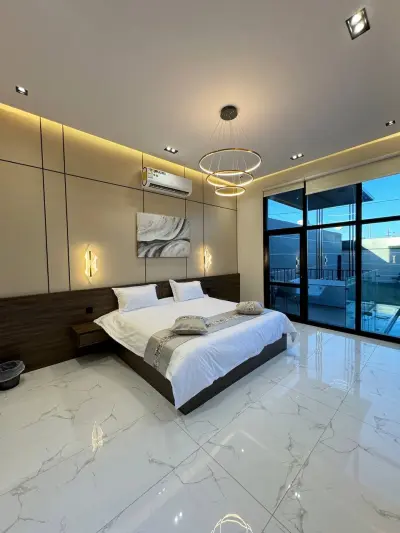 صورة ٢، شاليه بونسيانا