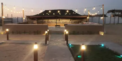صورة ٣، مخيمات طريق المطار الأسرع