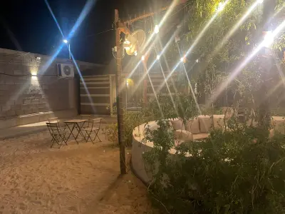 صورة ٣، مخيم قمر