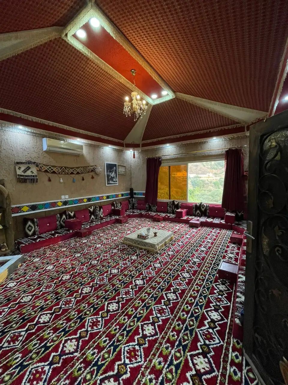 صورة ١، غرفة تراثيه للايجار