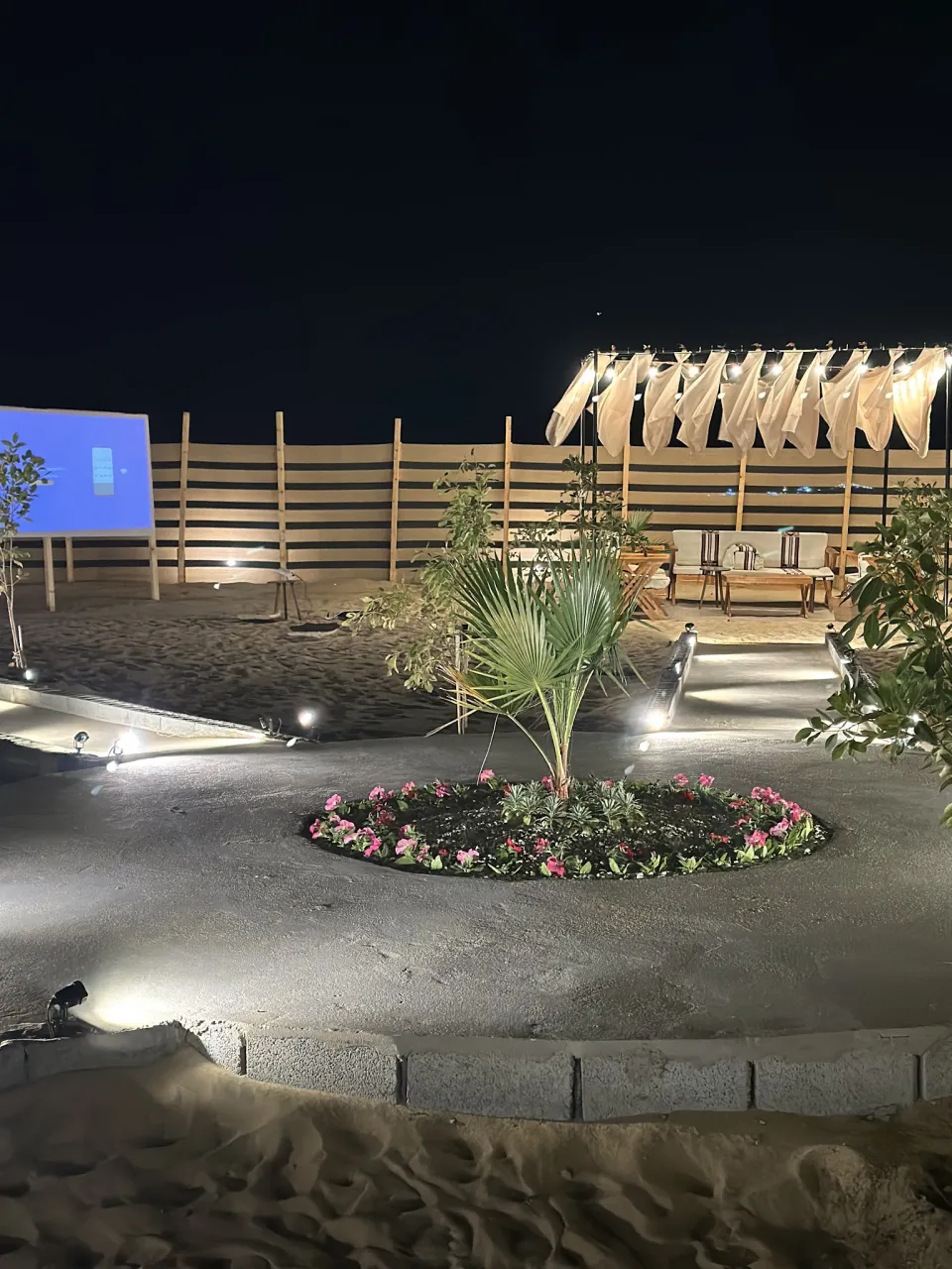 صورة ١، D CAMP مخيم دي كامب
