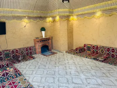 منتجع وشاليهات التوت