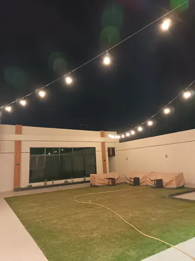 شالية الريم الفندقي فيه صالة واسعه غرف نوم العاب مائية جلسة