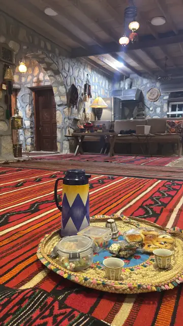 صورة ٢، استراحة البيت الحجري