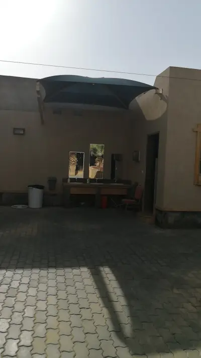 صورة ٤، استراحة الكوخ قسم الرجال