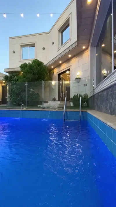 صورة ٢، شاليه مايلز