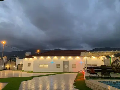 شاليه ومطل السحاب