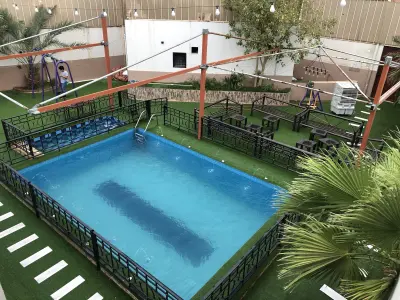 شاليه رمادي