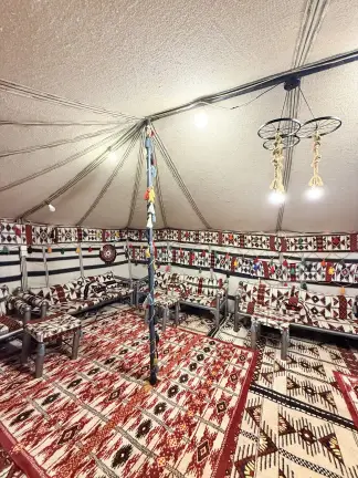صورة ٣، مخيم أُنس