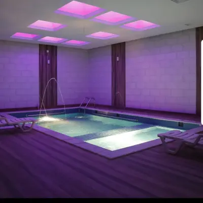 صورة ٤، Royal Chalet