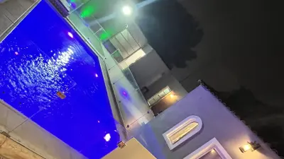 V شاليهات