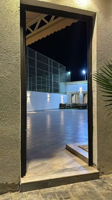صورة ٥، شاليه وملعب الظاهرة لكرة قدم