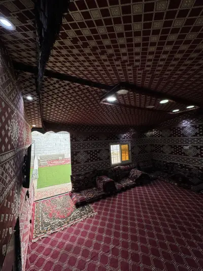 صورة ٤، مخيمات تقليدية