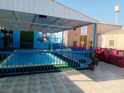 صورة ٤، استراحة لارينا
