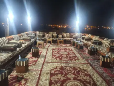 صورة ٢، استراحة عاليات الوادي