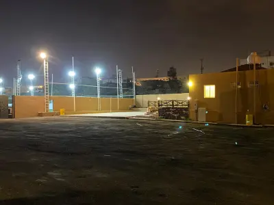 صورة ٣، ملعب واستراحة الملتقئ