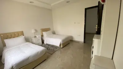 شاليه جي أر
