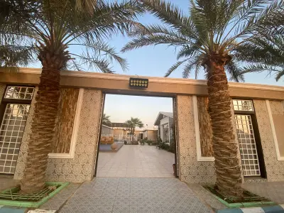 استراحات وشاليهات توب ون