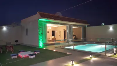 شاليهات ألستروميريا
