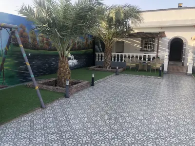 صورة ٢، استراحة النخيل ثلاث أقسام ملاعب ومسابح