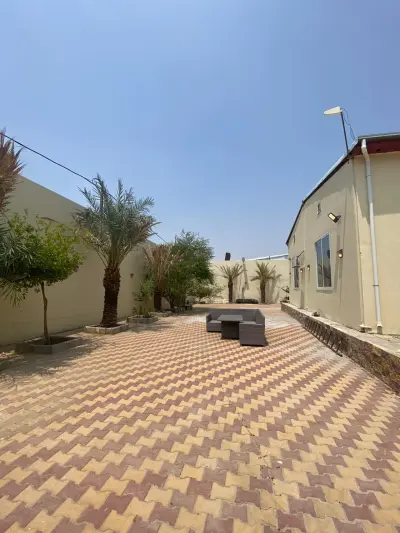 صورة ٢، استراحة الكاتب