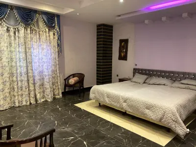 شالية كاندي