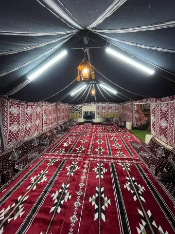 صورة ٣، مخيمات الطريف