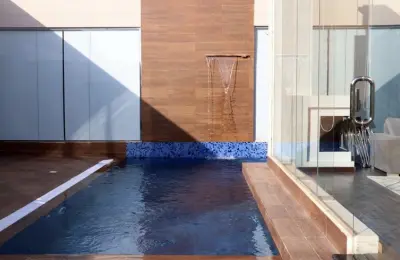 سارا شاليه