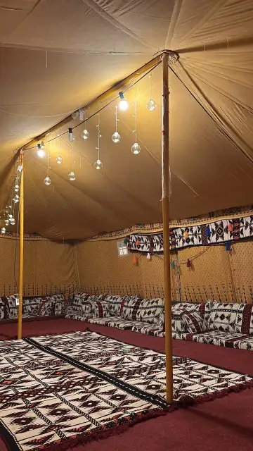 مخيم الاول