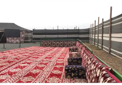 مخيم وناسه