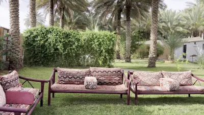 شالية أوراق الورد