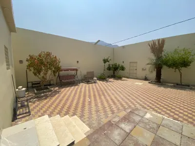 صورة ٤، استراحة الكاتب
