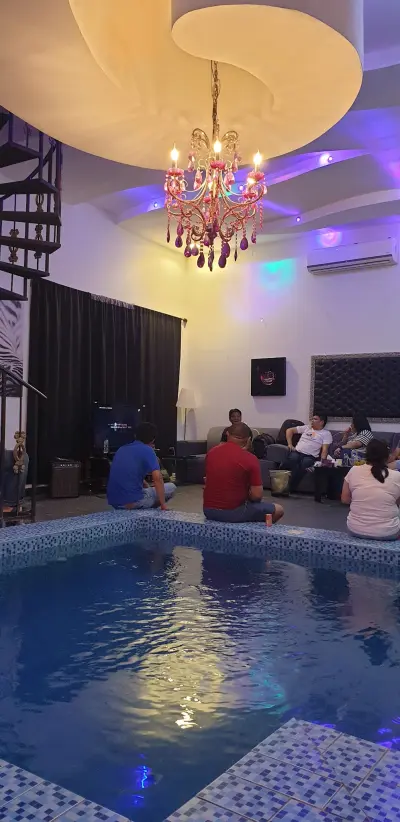 صورة ٤، شاليهات أساكيب