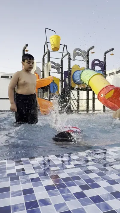 صورة ٣، شاليه لايت موون